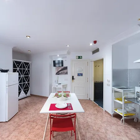 Apartamentos Los Angeles Alcaniz Exterior photo